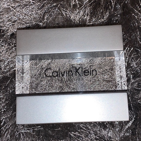 Calvin Klein Logo/Display - Picture 7 of 7